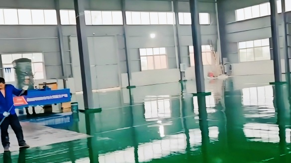 富萊德環氧防滑平涂地坪漆在中等負載機械加工車間地面的應用