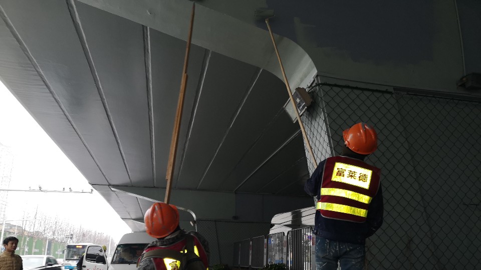 砼橋墩與橋面防腐如何選?富萊德專業涂層方案,長效保護,精準應對腐蝕挑戰