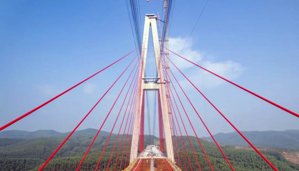 廣西武宣黔江特大橋：富萊德涂料的防腐與美觀解決方案