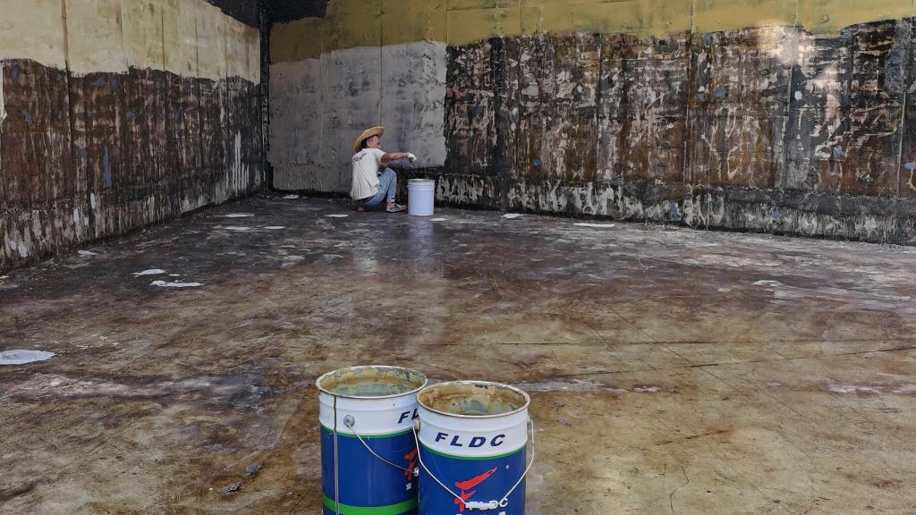 富萊德泳池漆：高耐磨、抗腐蝕，守護水上游泳池